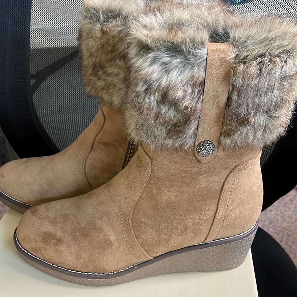 Spring Step Tan Ankle Boots with Faux Fur